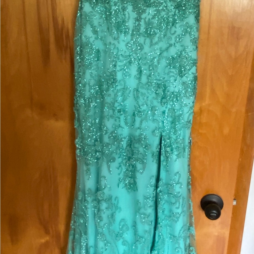 Elegant Green Evening Gown